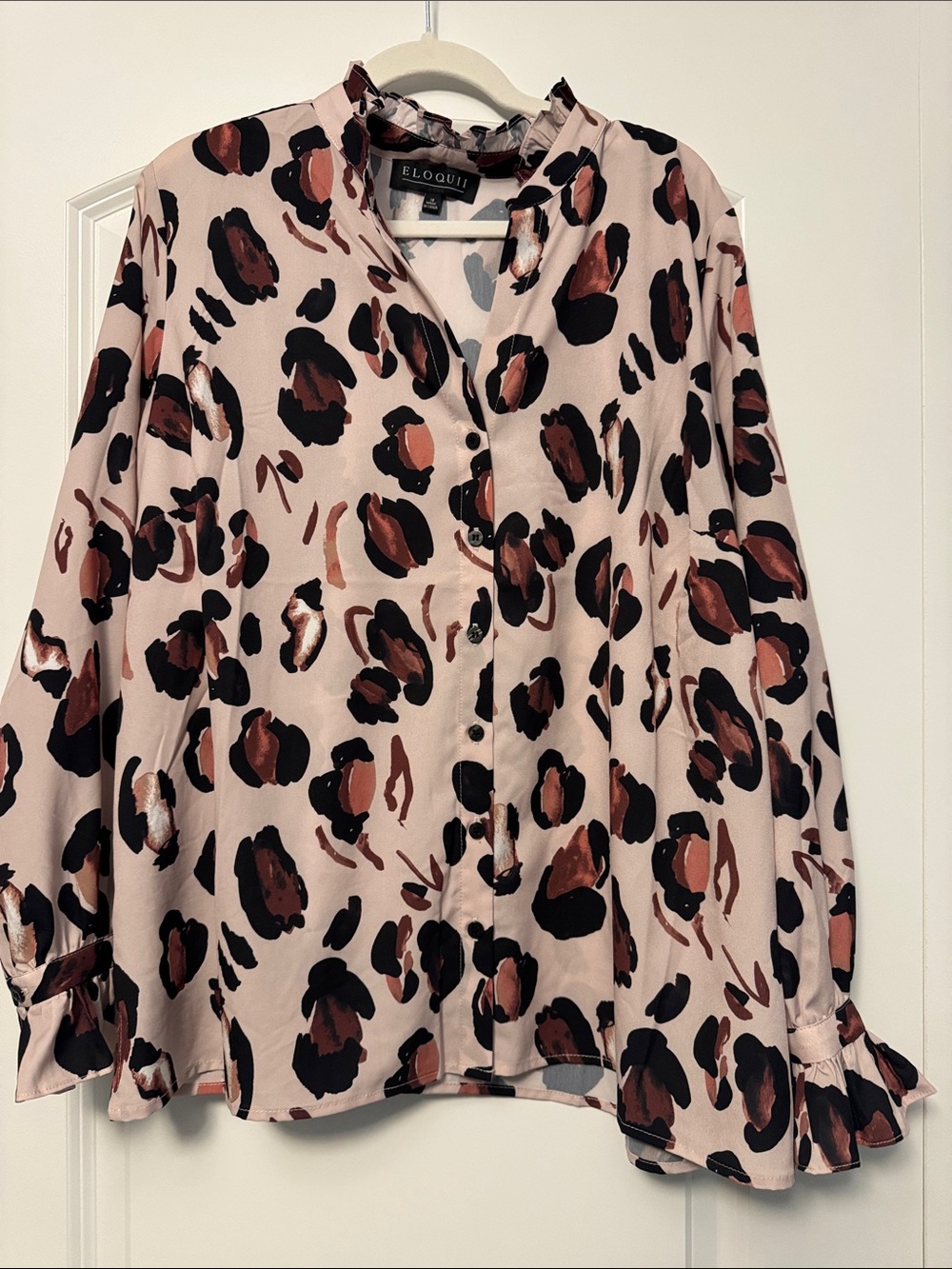 Eloquii silky Blush Pink Leopard-Print Button-Up Blouse